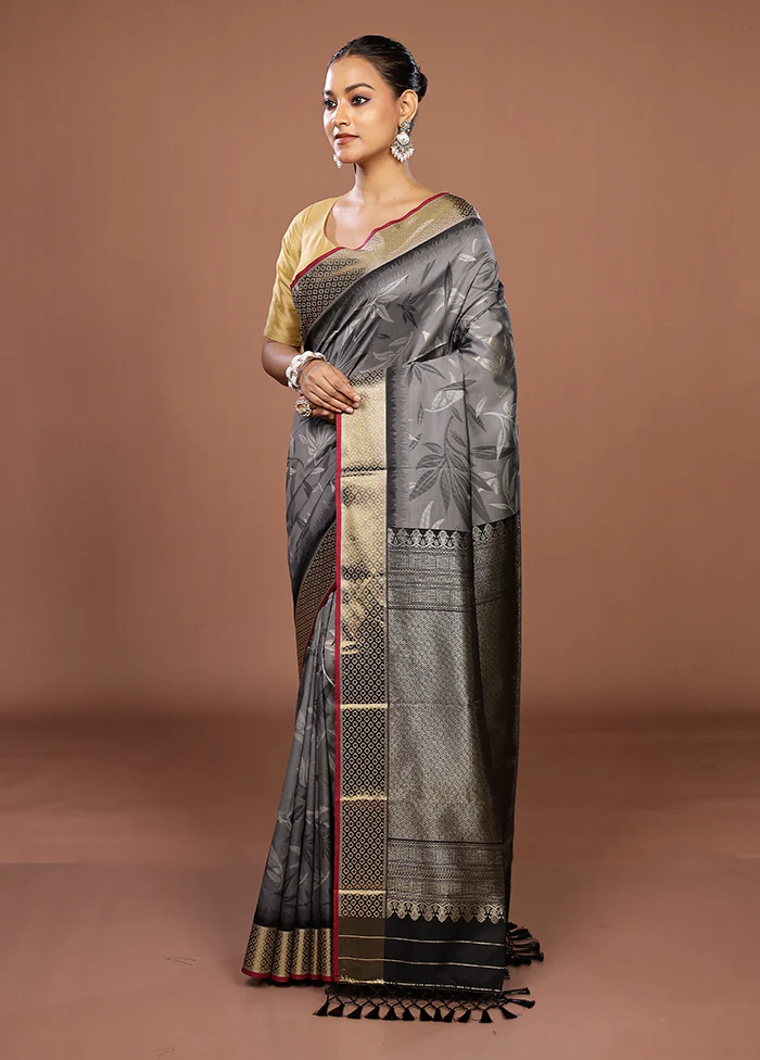 Grey Dupion Silk Saree With Blouse Piece - Image 4