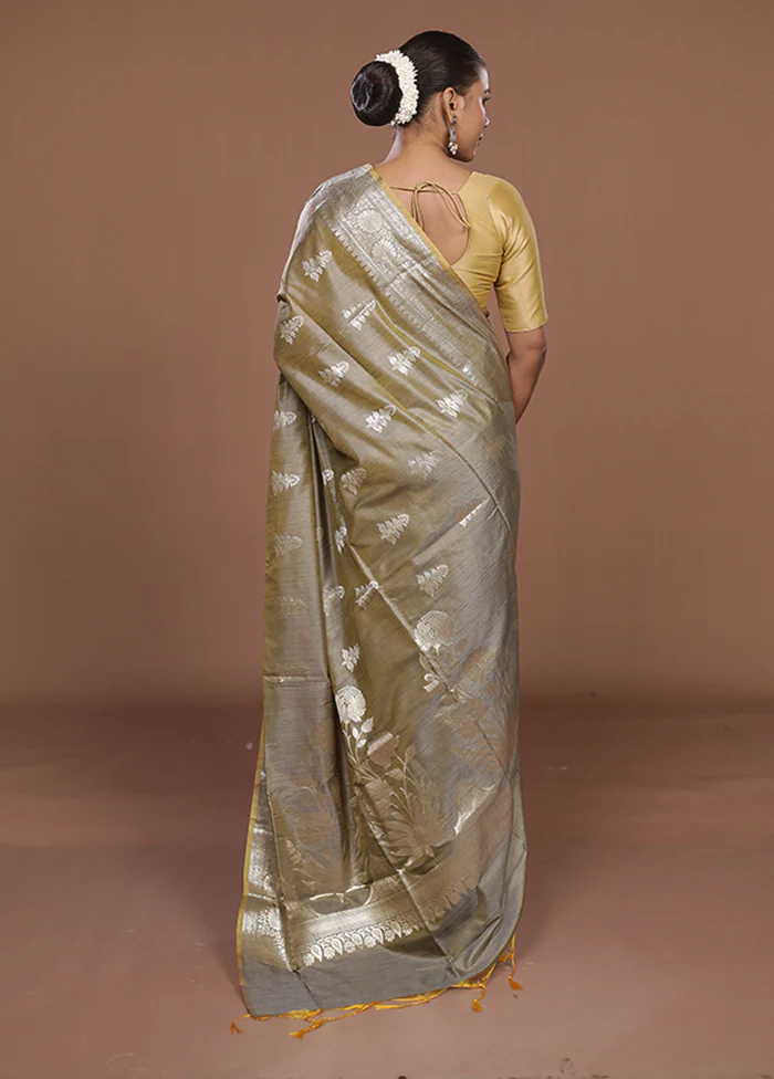Grey Dupion Silk Saree With Blouse Piece - Image 3