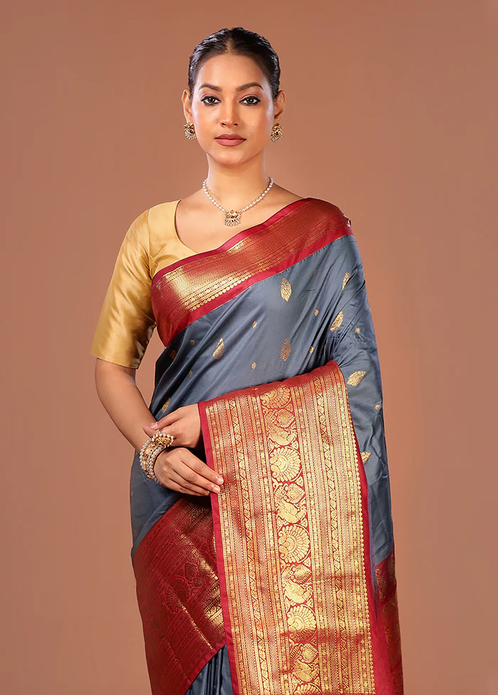 Grey Gadwal Silk Saree Without Blouse Piece
