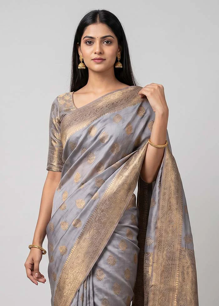 Grey Handloom Dupion Silk Saree With Blouse Piece - Image 2