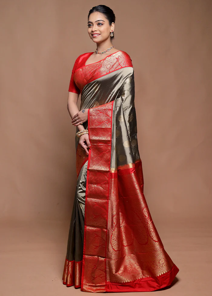 Grey Handloom Kanchipuram Pure Silk Saree With Blouse Piece - Image 4