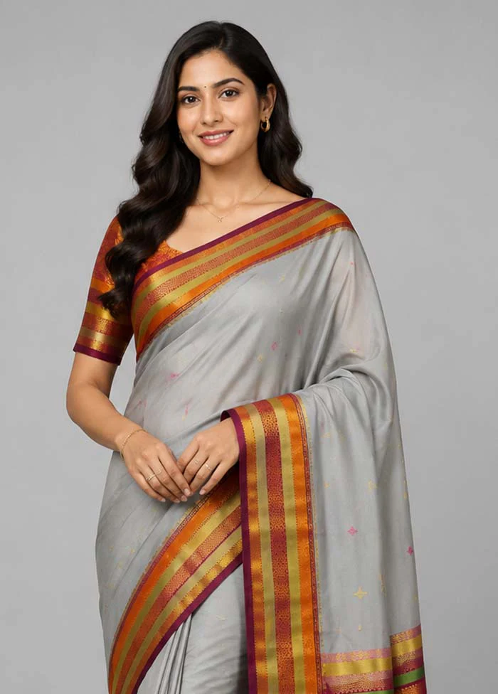 Grey Handloom Kanjivaram Silk Saree With Blouse Piece - Image 2