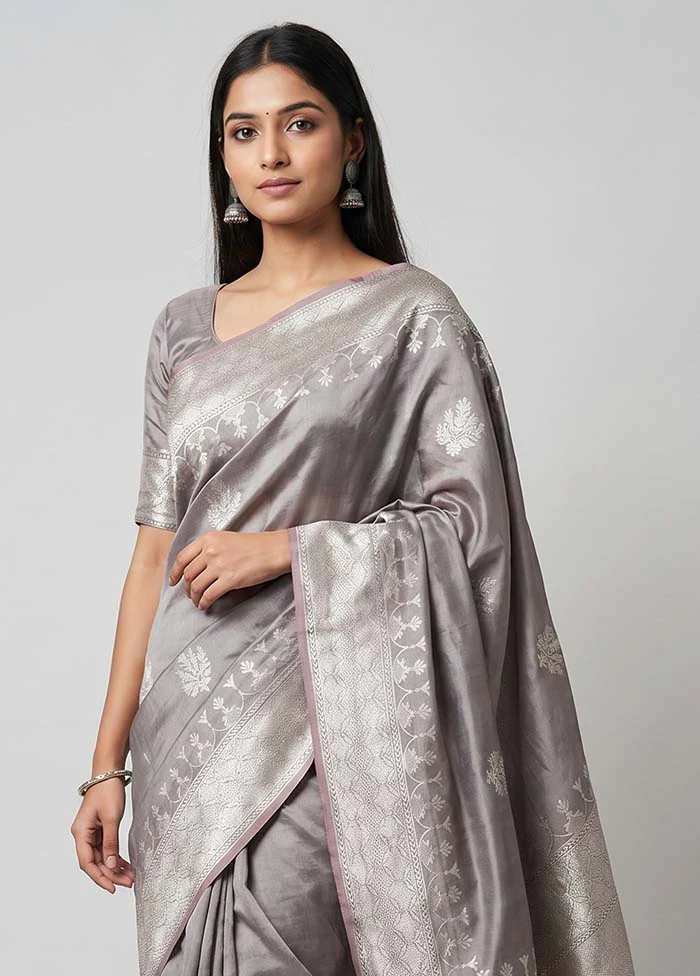 Grey Handloom Katan Pure Silk Saree With Blouse Piece - Image 2