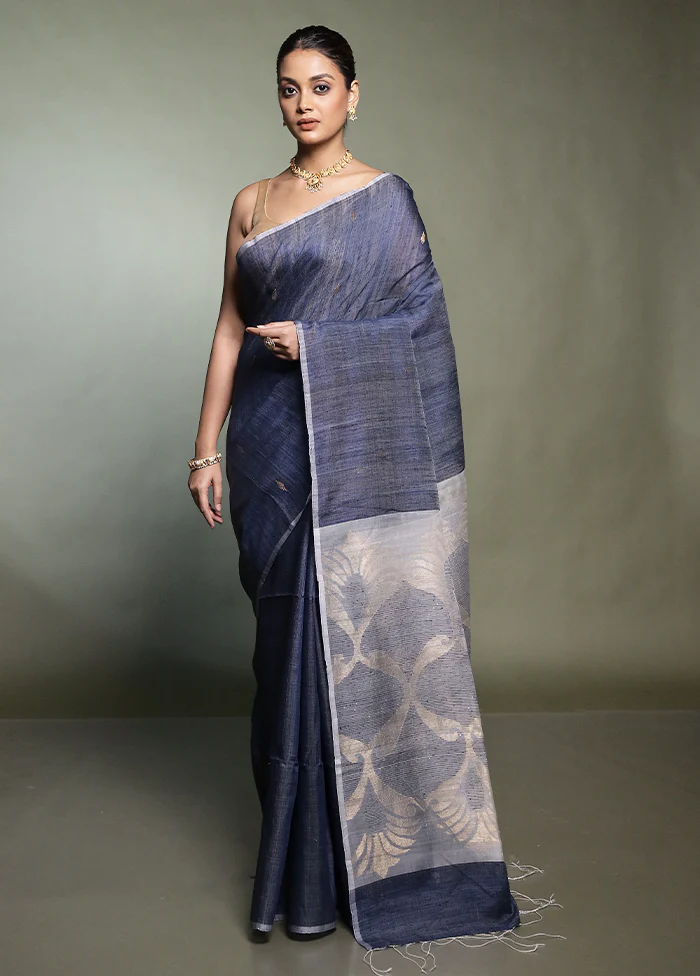 Grey Handloom Matka Pure Silk Saree With Blouse Piece - Image 2
