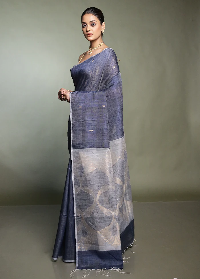 Grey Handloom Matka Pure Silk Saree With Blouse Piece - Image 4