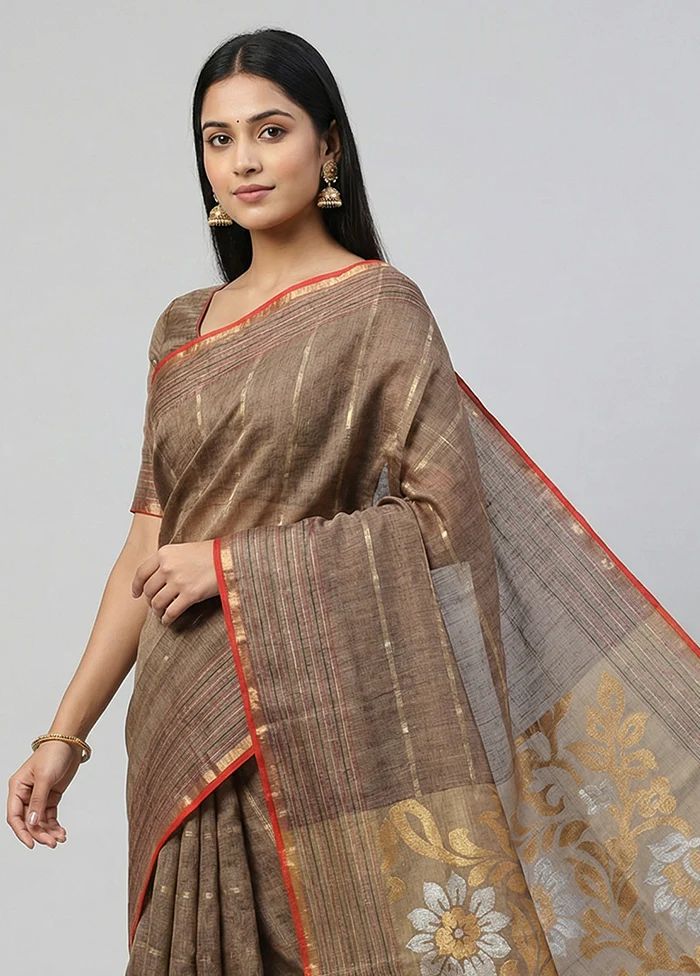 Grey Handloom Matka Pure Silk Saree With Blouse Piece - Image 2