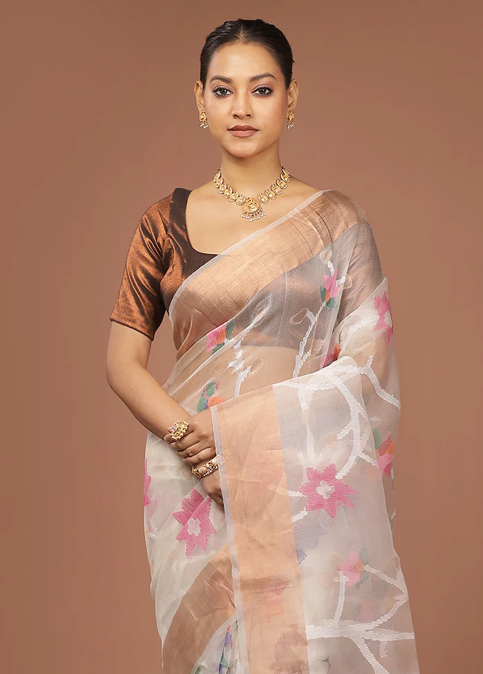 Grey Handloom Matka Pure Silk Saree With Blouse Piece