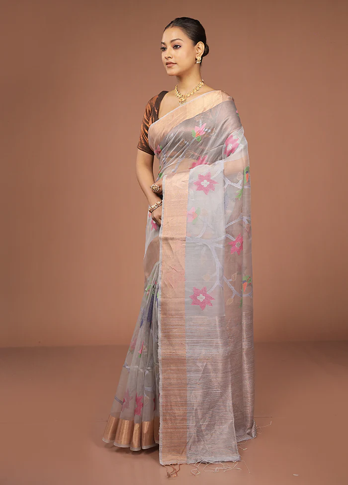 Grey Handloom Matka Pure Silk Saree With Blouse Piece - Image 4