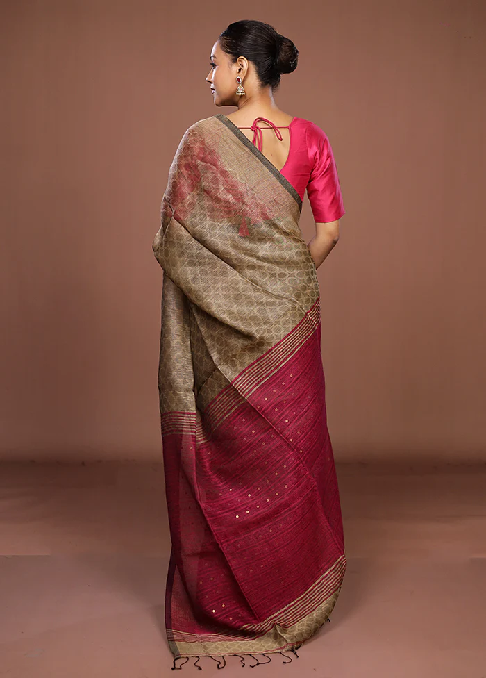 Grey Handloom Matka Pure Silk Saree With Blouse Piece - Image 3
