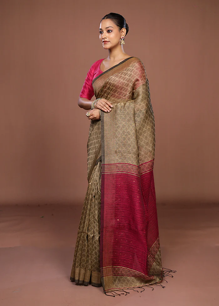 Grey Handloom Matka Pure Silk Saree With Blouse Piece - Image 4