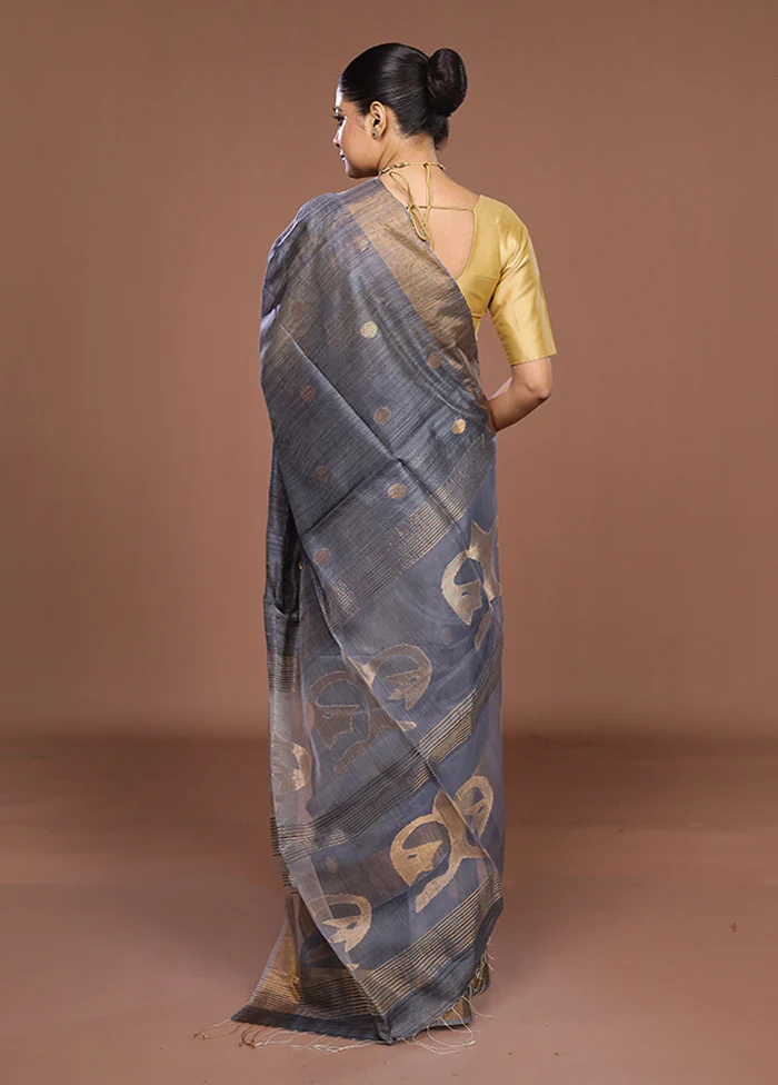 Grey Handloom Matka Pure Silk Saree With Blouse Piece - Image 3