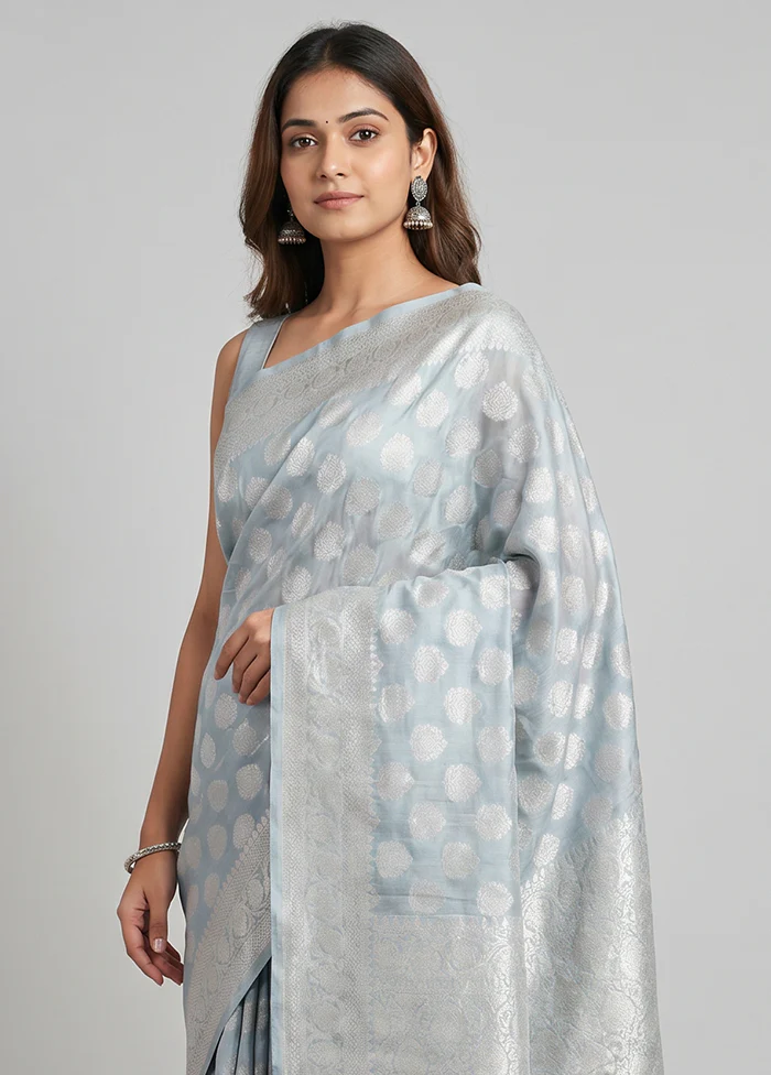 Grey Handloom Pure Georgette Saree With Blouse Piece - Image 2