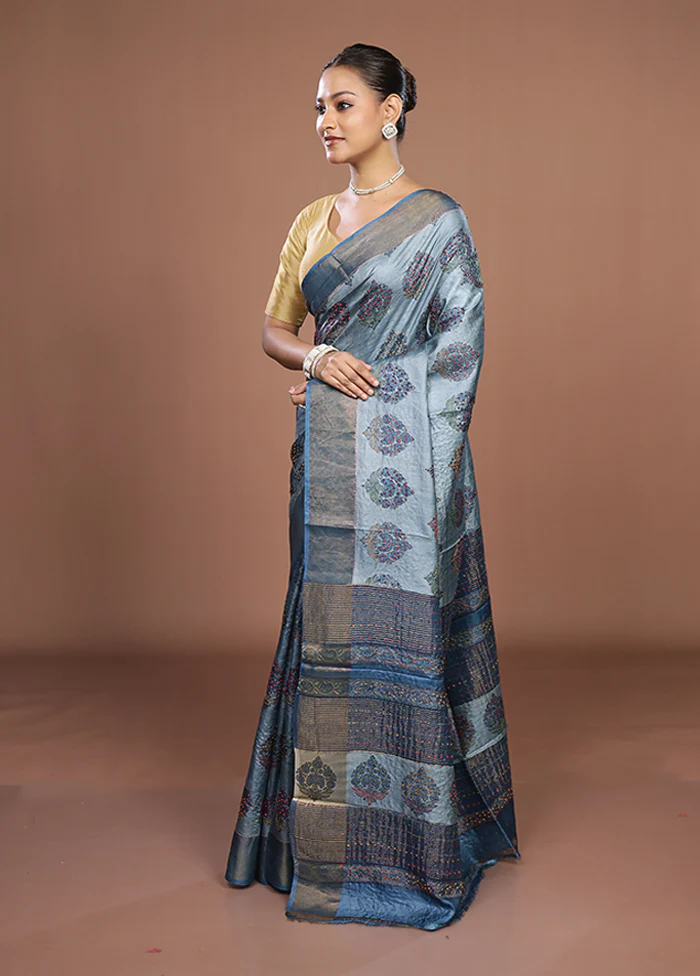 Blue Handloom Tussar Pure Silk Saree With Blouse Piece - Image 4