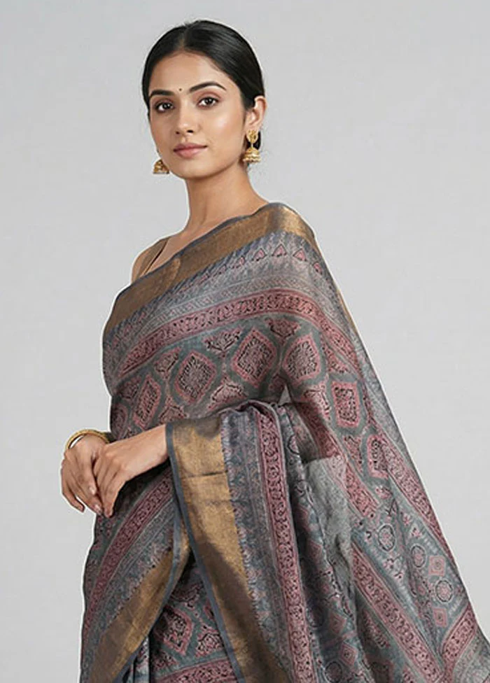 Grey Handloom Tussar Pure Silk Saree With Blouse Piece - Image 2