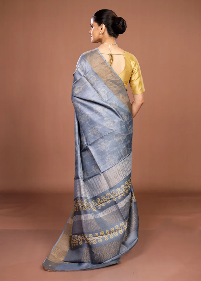 Grey Handloom Tussar Pure Silk Saree With Blouse Piece - Image 3