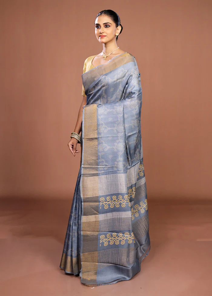 Grey Handloom Tussar Pure Silk Saree With Blouse Piece - Image 4