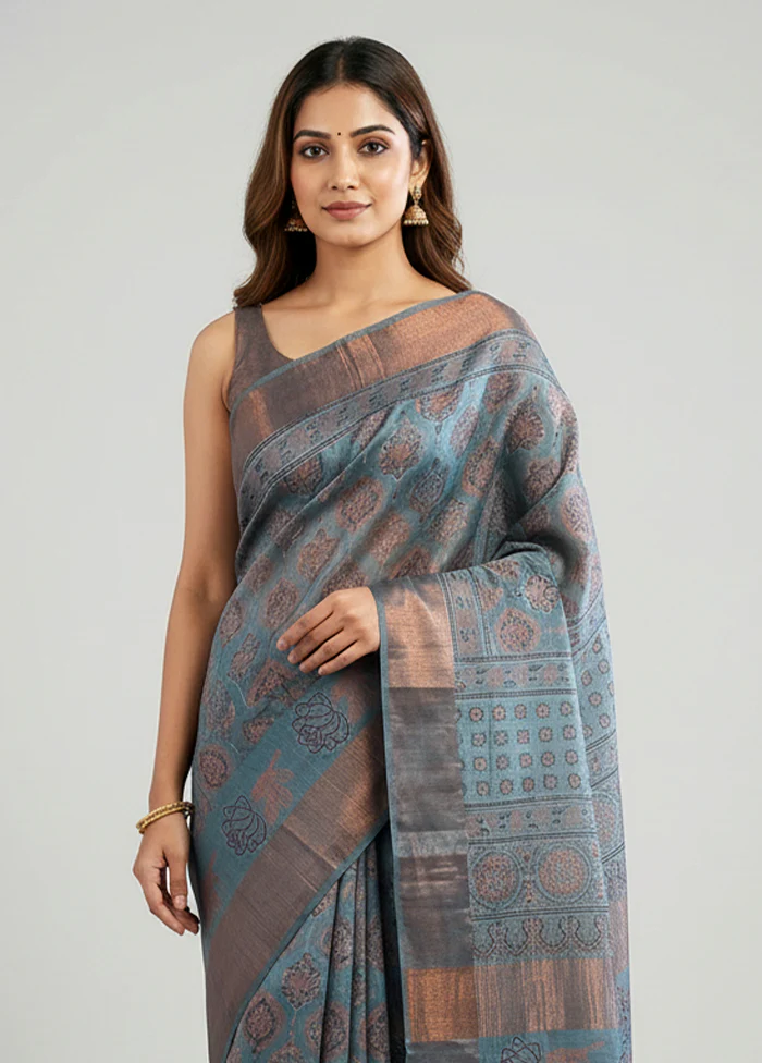 Grey Handloom Tussar Pure Silk Saree With Blouse Piece - Image 2