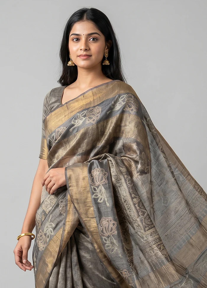 Grey Handloom Tussar Pure Silk Saree With Blouse Piece - Image 2