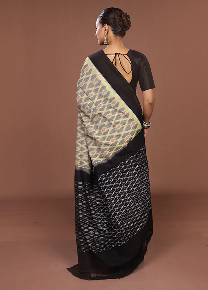 Grey Ikkat Cotton Saree With Blouse Piece - Image 3