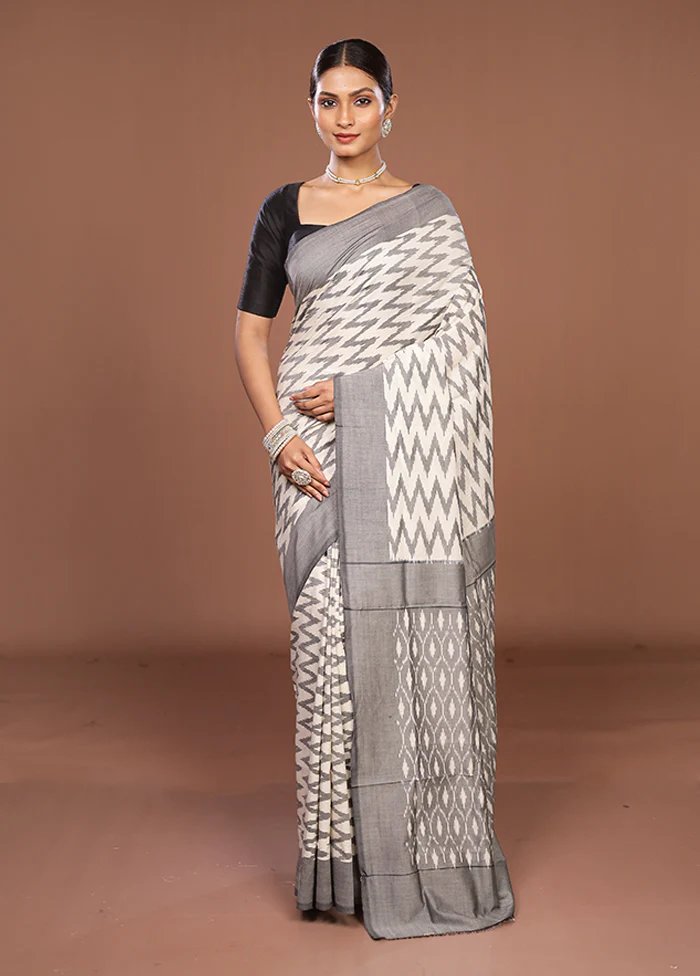 Grey Ikkat Silk Saree With Blouse Piece - Image 2