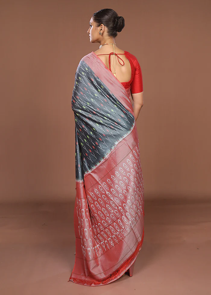 Grey Ikkat Silk Saree With Blouse Piece - Image 3