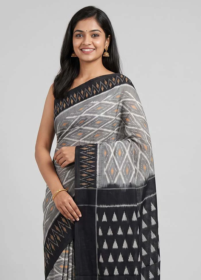 Grey Ikkat Silk Saree With Blouse Piece - Image 2