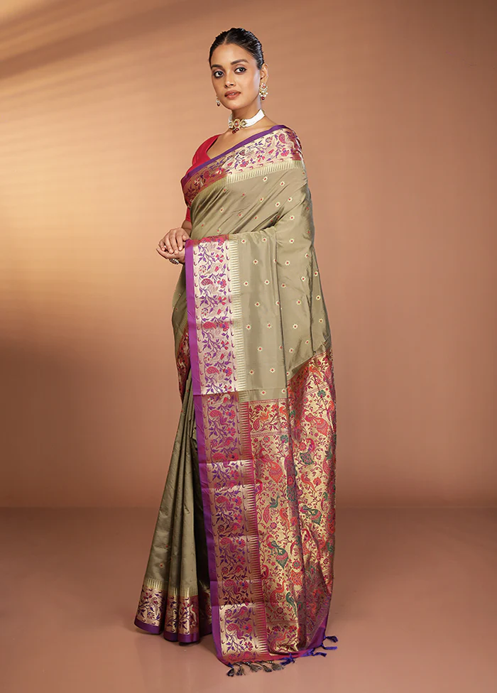Grey Kanjivaram Silk Saree With Blouse Piece - Image 4