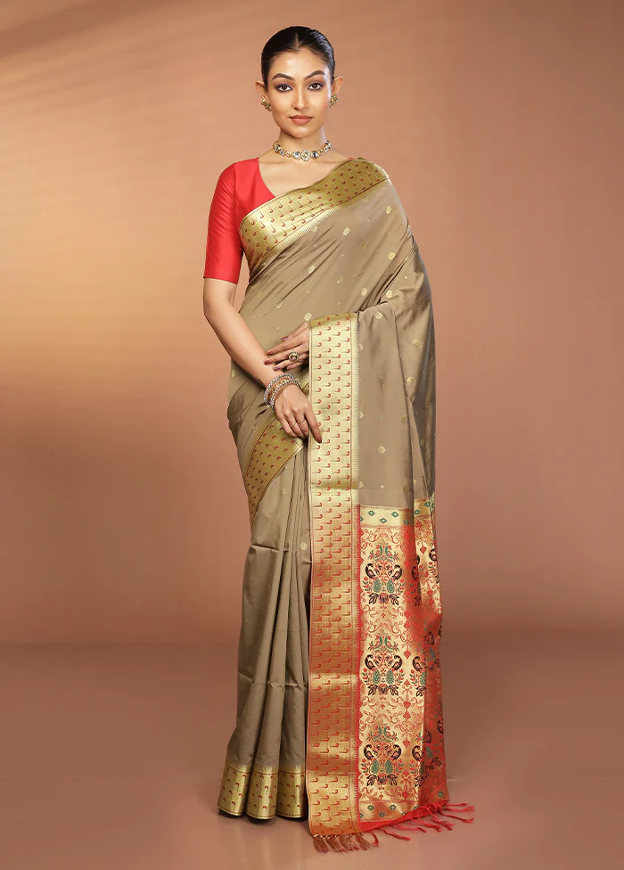 Grey Kanjivaram Silk Saree With Blouse Piece - Image 2