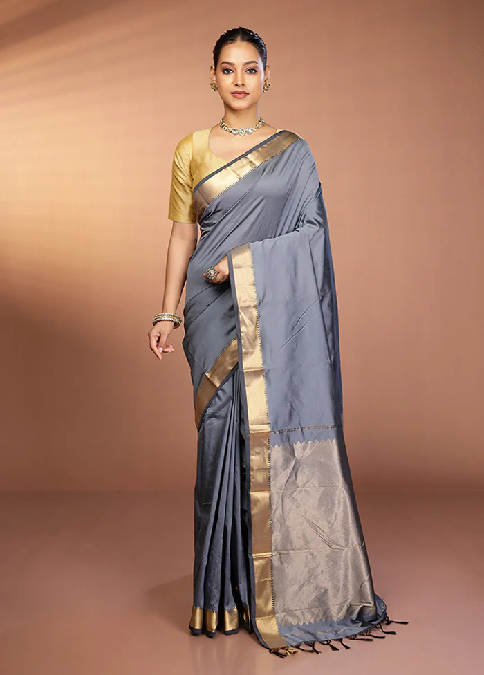 Grey Kanjivaram Silk Saree With Blouse Piece - Image 2