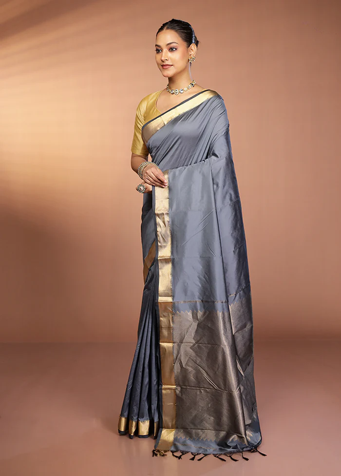 Grey Kanjivaram Silk Saree With Blouse Piece - Image 4