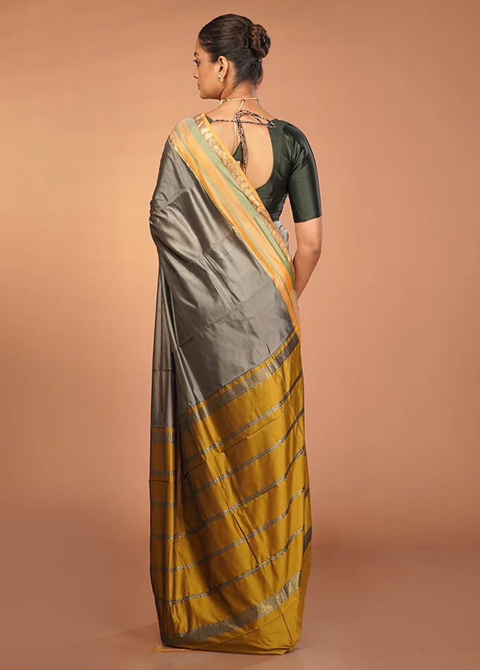 Grey Kanjivaram Silk Saree With Blouse Piece - Image 3