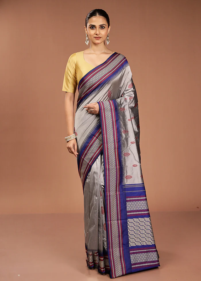 Grey Kanjivaram Silk Saree With Blouse Piece - Image 2