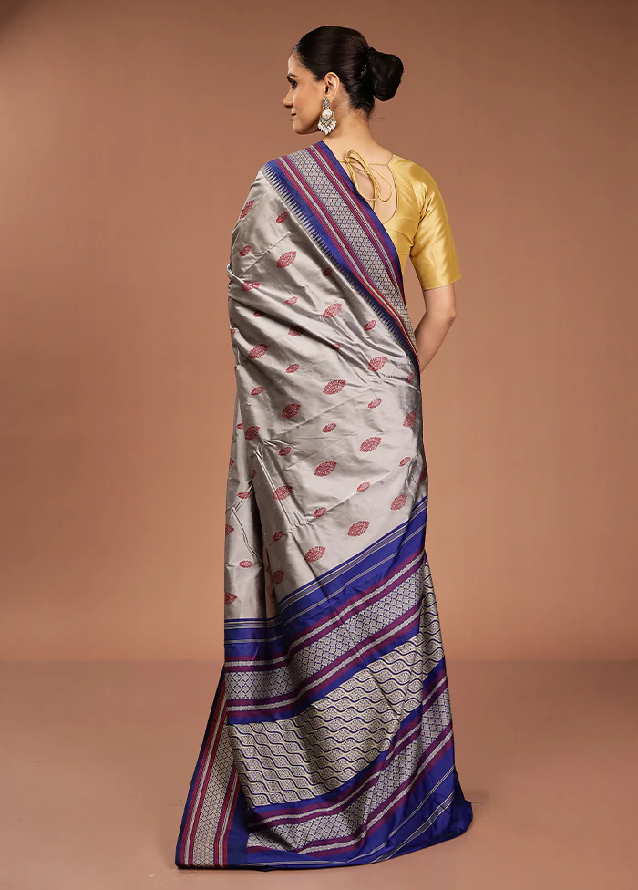 Grey Kanjivaram Silk Saree With Blouse Piece - Image 3