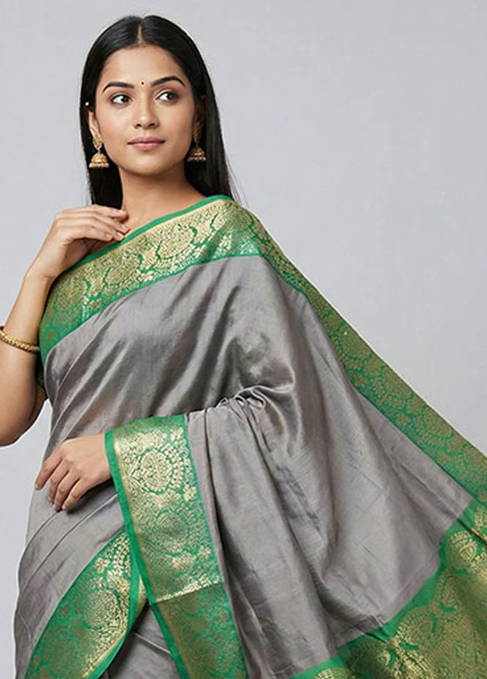 Grey Kanjivaram Silk Saree With Blouse Piece - Image 2