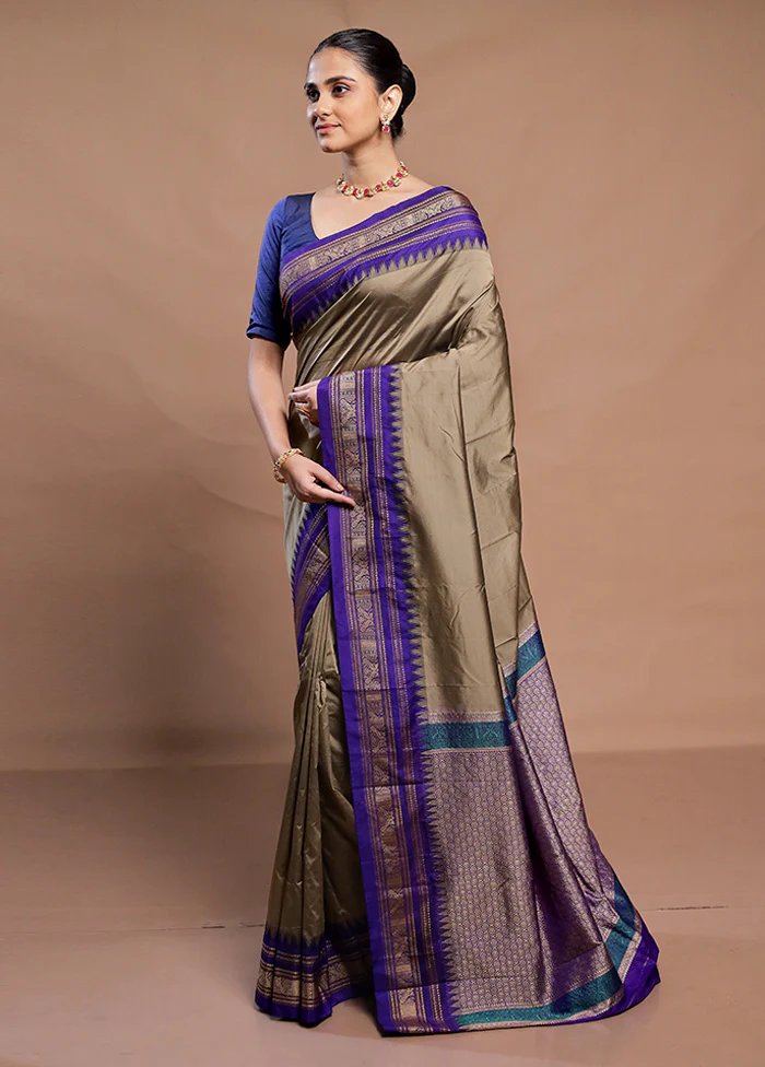 Grey Kanjivaram Silk Saree With Blouse Piece - Image 4