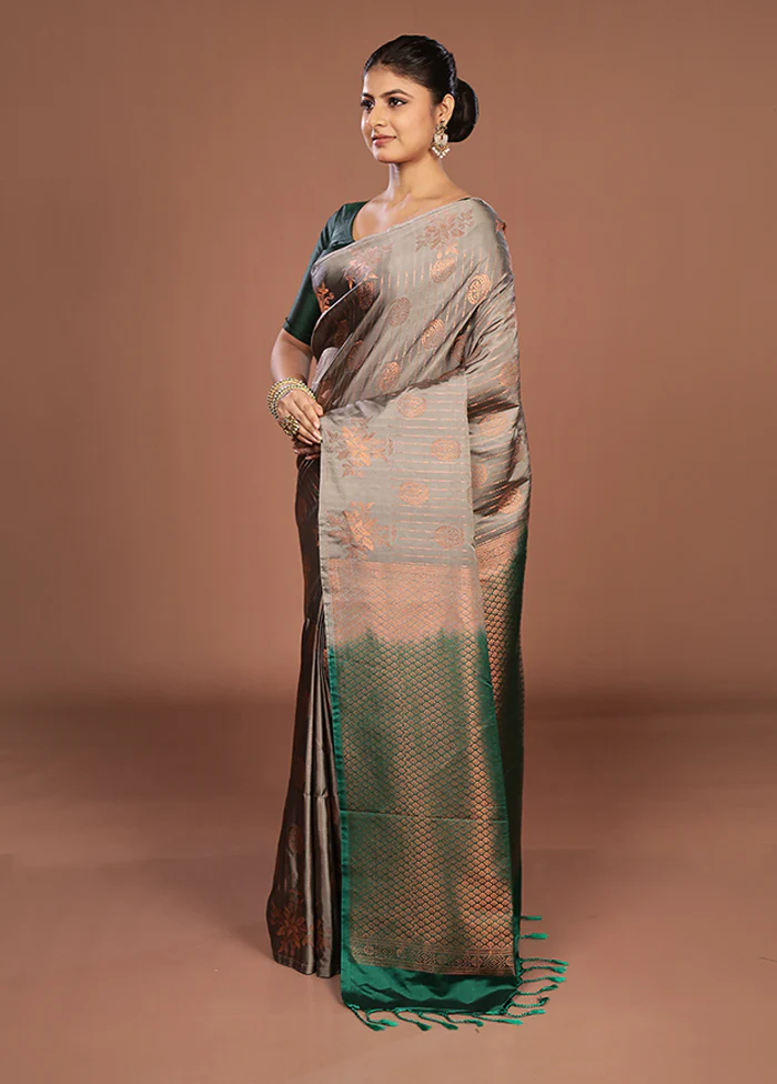 Grey Kanjivaram Silk Saree With Blouse Piece - Image 4