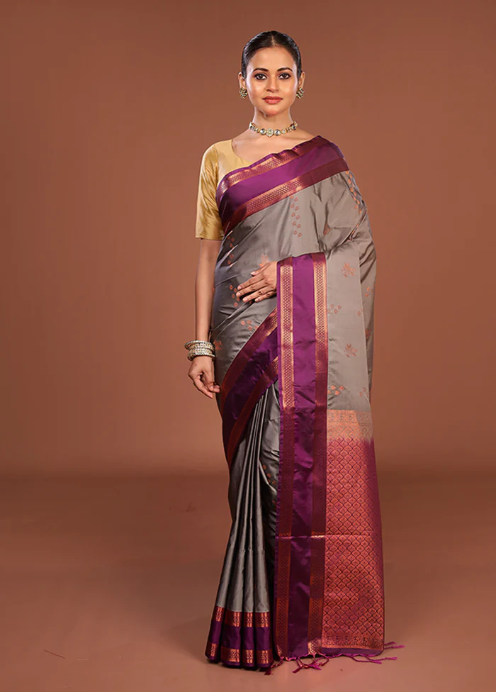Grey Kanjivaram Silk Saree With Blouse Piece - Image 2