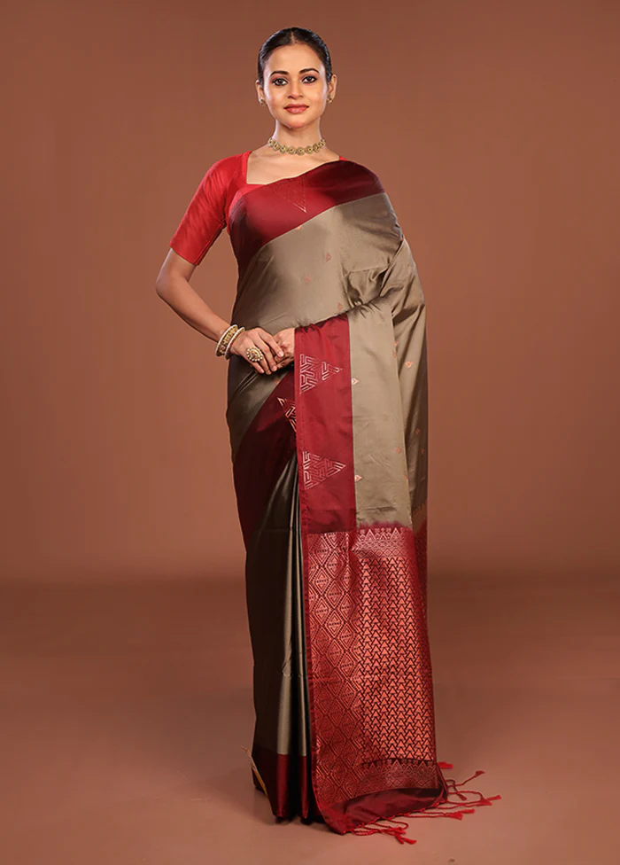 Grey Kanjivaram Silk Saree With Blouse Piece - Image 2
