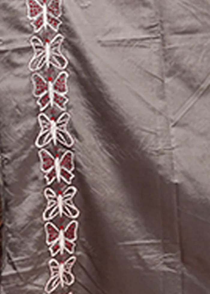 Grey Kantha Stitch Silk Saree With Blouse Piece - Image 5