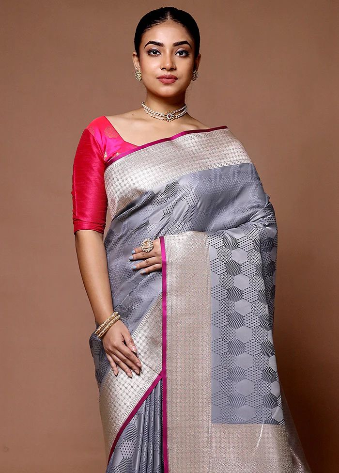 Grey Katan Silk Saree With Blouse Piece - Image 2