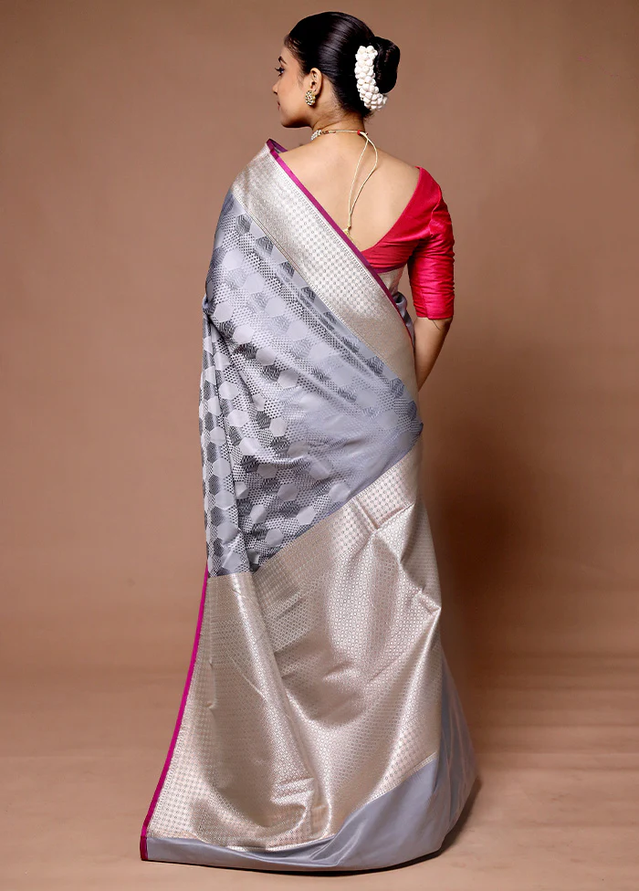Grey Katan Silk Saree With Blouse Piece - Image 3