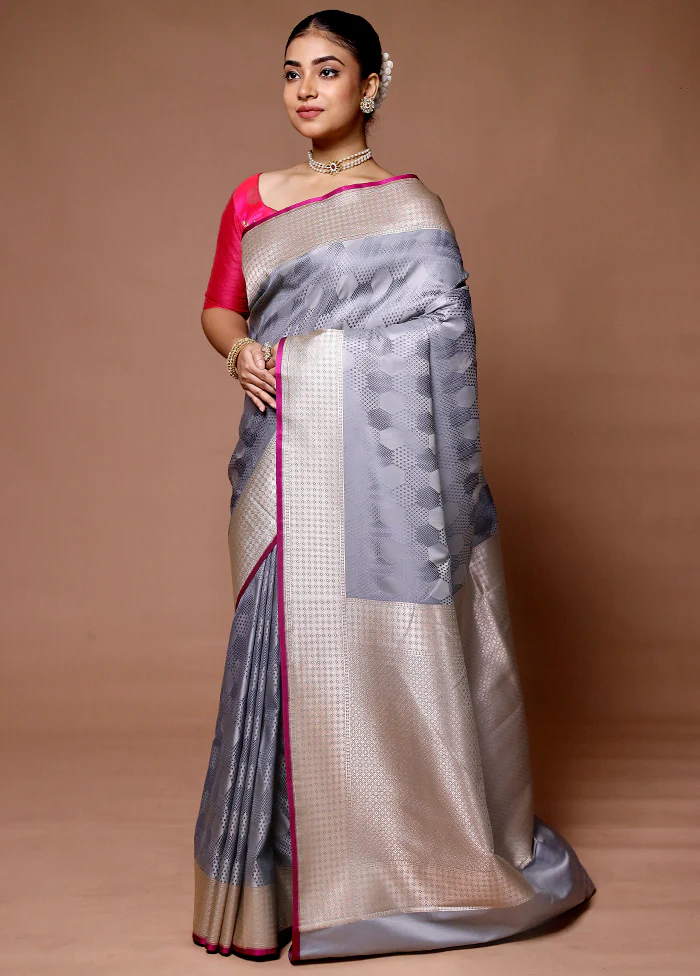 Grey Katan Silk Saree With Blouse Piece - Image 4