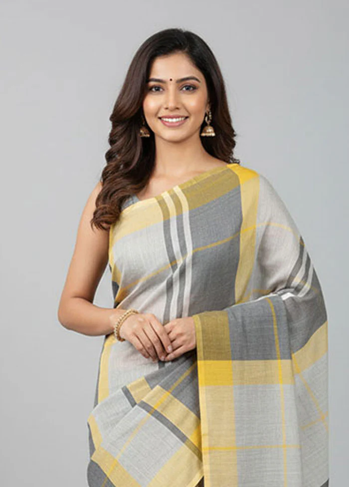 Grey Khadi Cotton Saree With Blouse Piece - Image 2