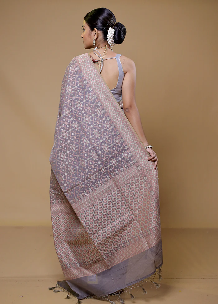 Grey Kora Silk Saree With Blouse Piece - Image 3