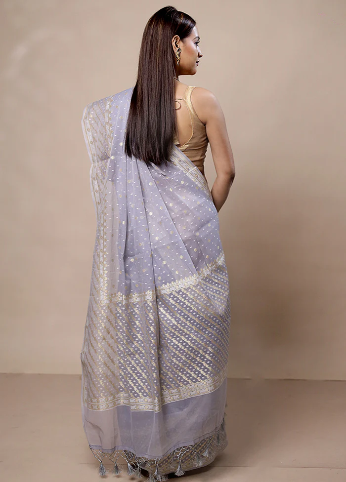 Grey Kora Silk Saree With Blouse Piece - Image 3