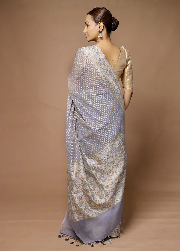 Grey Kora Silk Saree With Blouse Piece - Image 3
