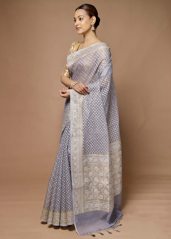 Grey Kora Silk Saree With Blouse Piece - Image 4