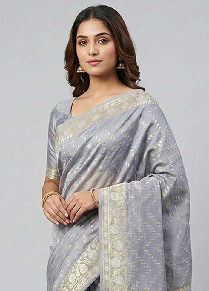 Grey Kora Silk Saree With Blouse Piece - Image 2