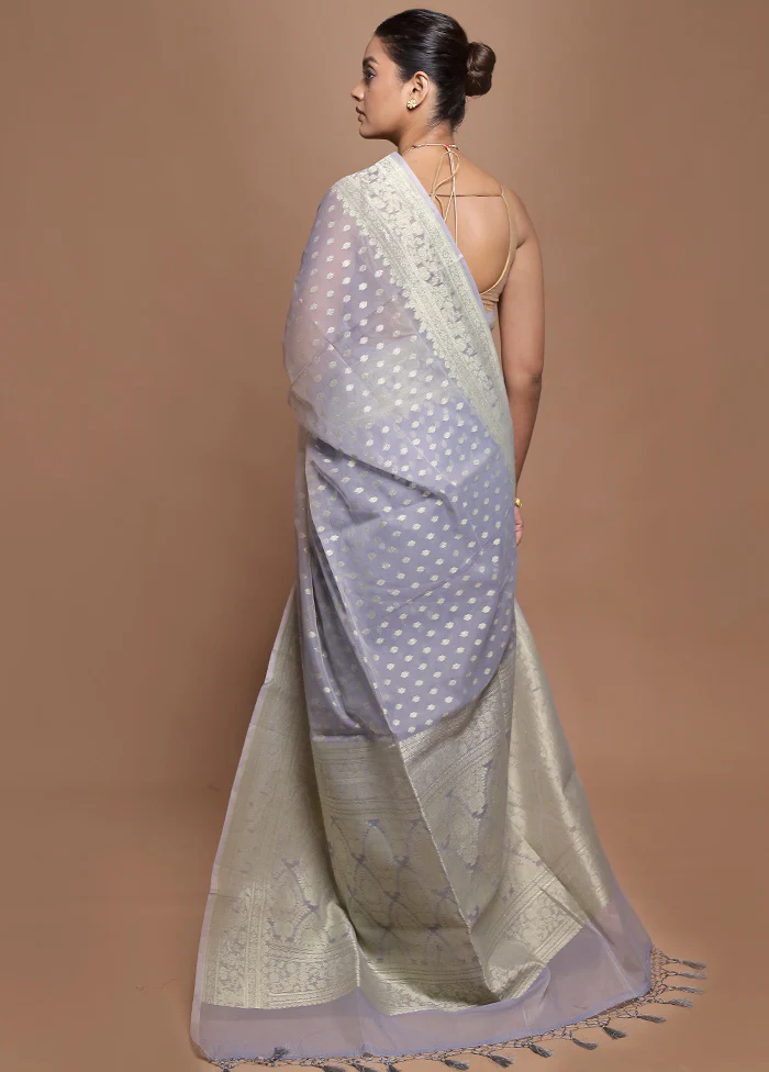 Grey Kora Silk Saree With Blouse Piece - Image 3