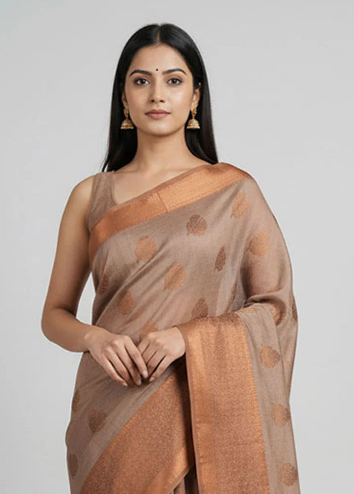 Grey Kora Silk Saree With Blouse Piece - Image 2